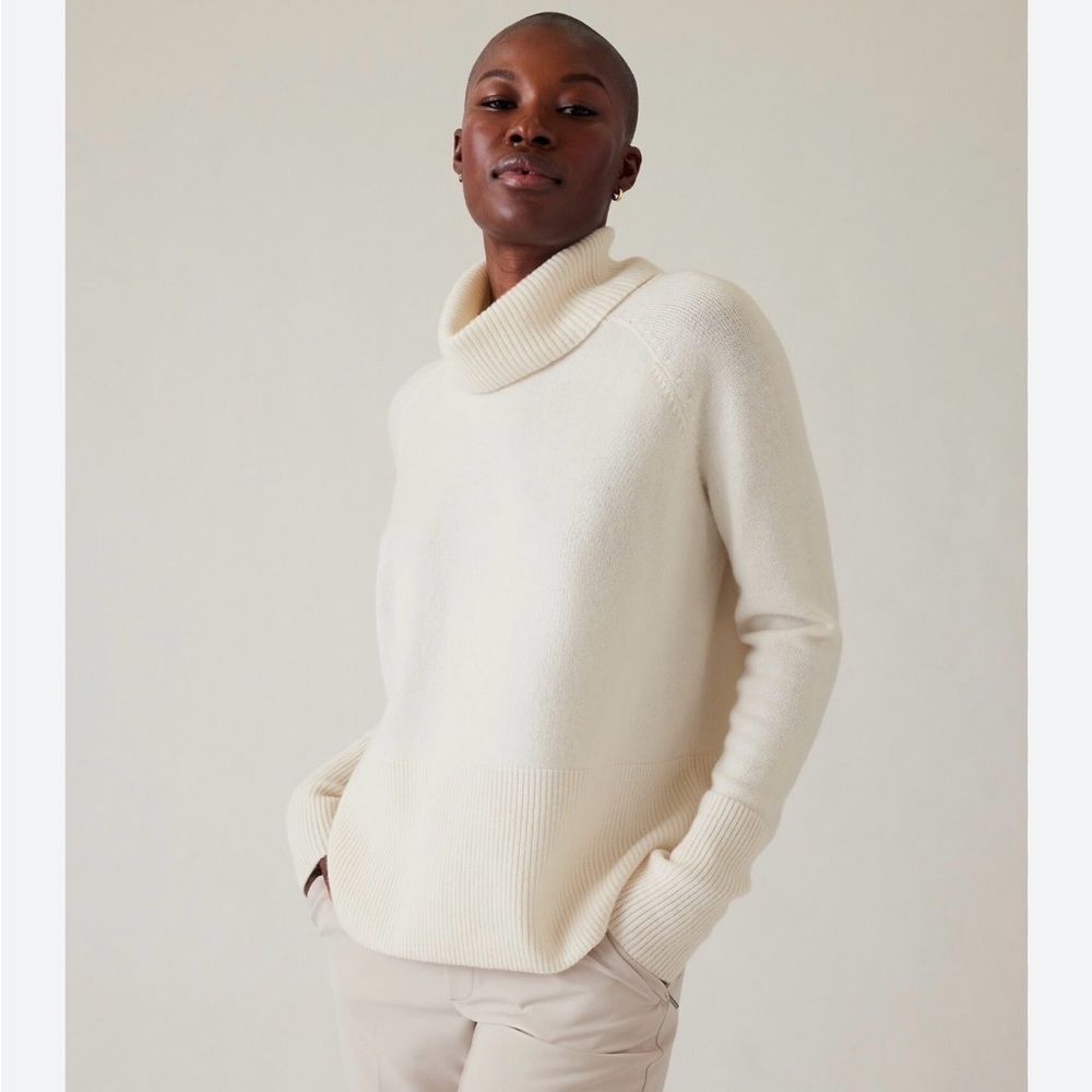 Athleta Alpine Turtleneck Wool Cashmere Blend Sweater,  Size M
